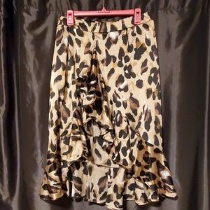 Satin high-low leopard ruffled skirt